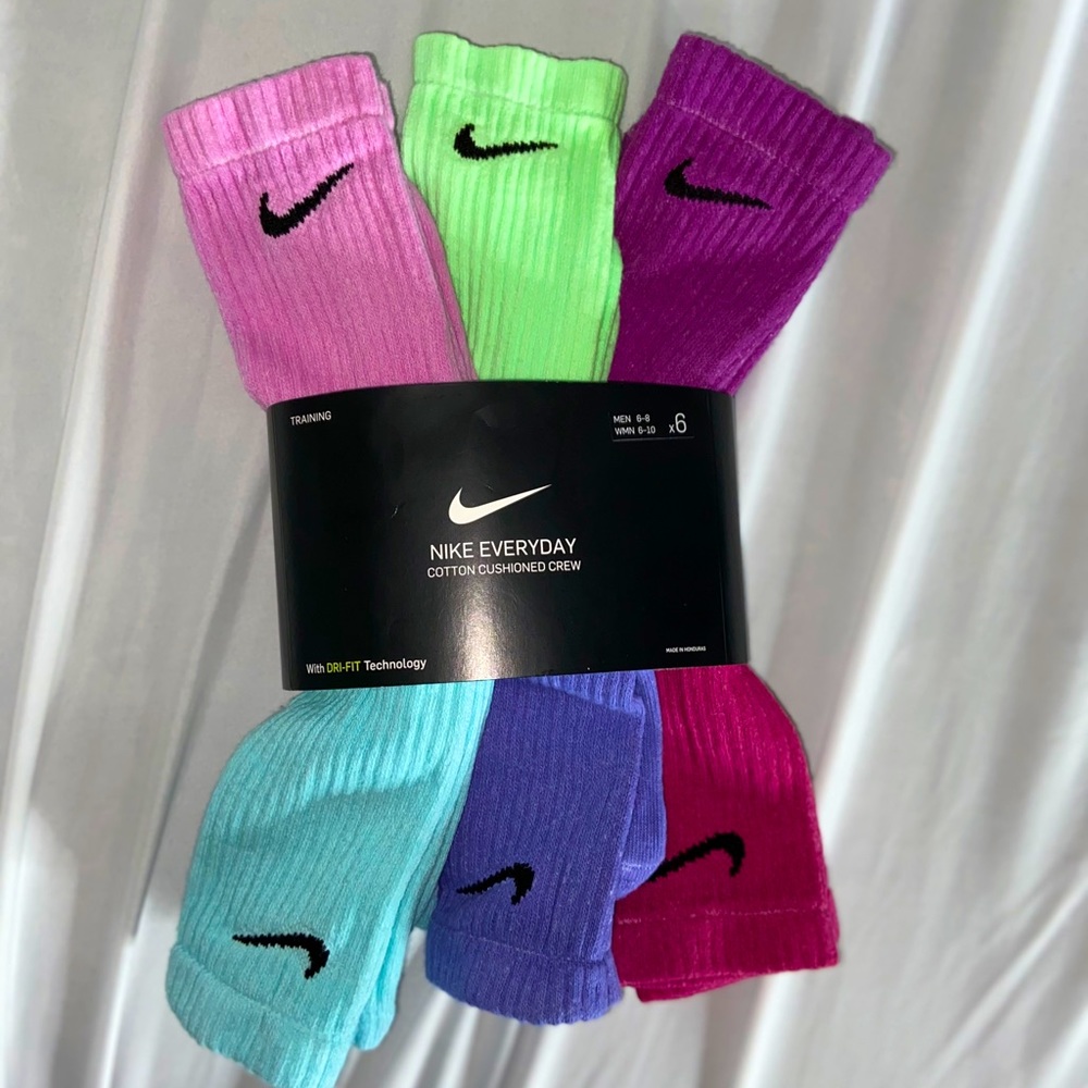 COPY - COPY - 6PACK NIKE COLORED SOCKS $45